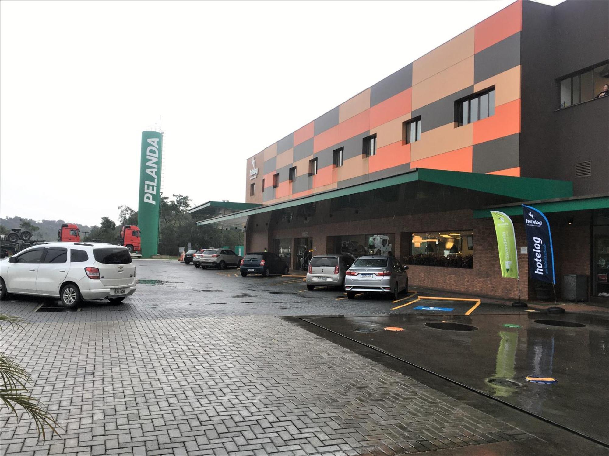 Hotelog Campina Grande do Sul Bagian luar foto